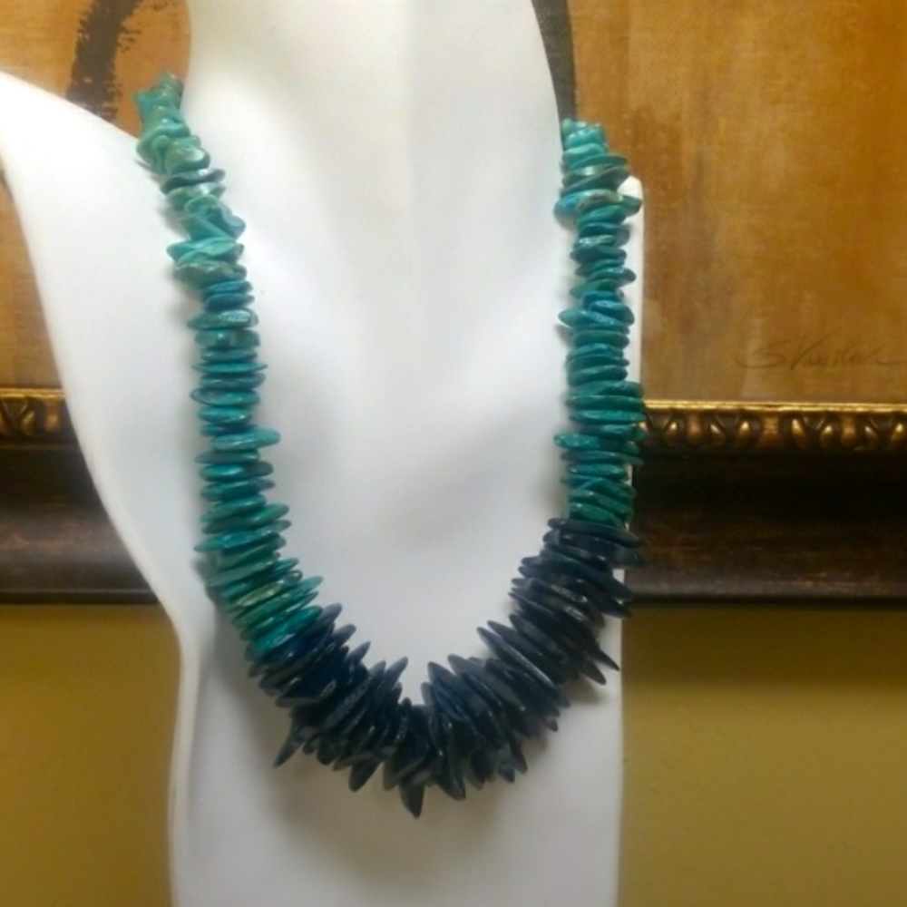 Handmade Green Dark Teal Turquoise Wooden Jag Chip Necklace - Picture 1 of 8